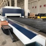2kw cnc cortador a laser de fibra, corte a laser e máquina de gravura com mesa de troca